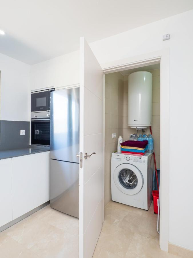 2306 - Brand New Apt, Walking Distance To Beach! Casares Buitenkant foto